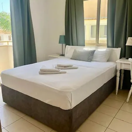 아파트 Eliza At Pernera *